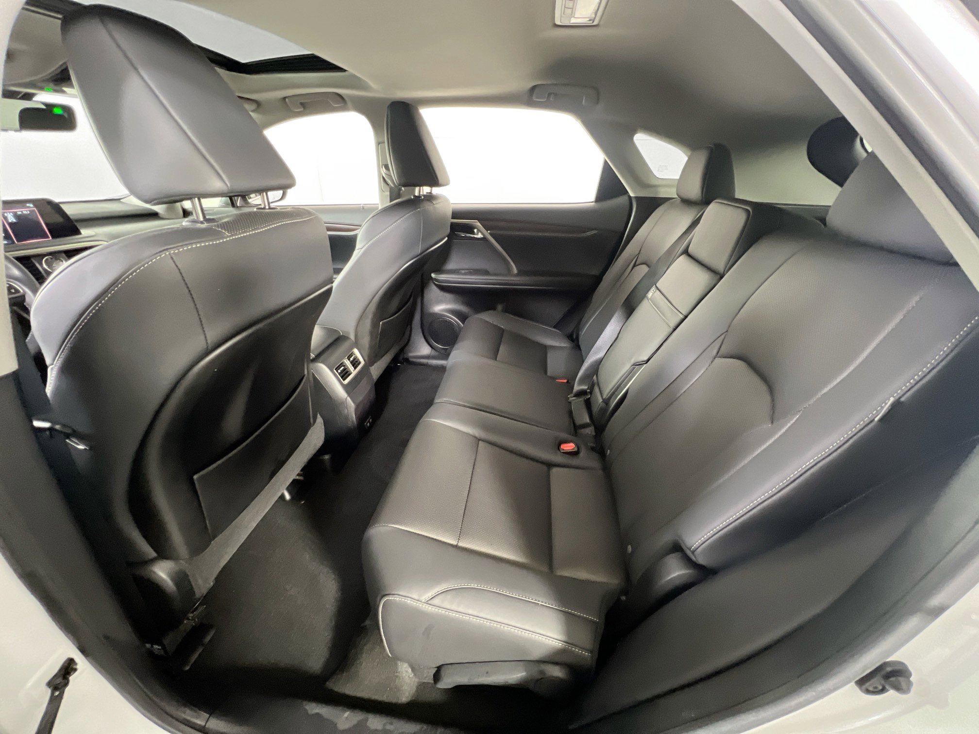 Used 2022 Lexus RX 450h AWD w/ Premium Package image 24