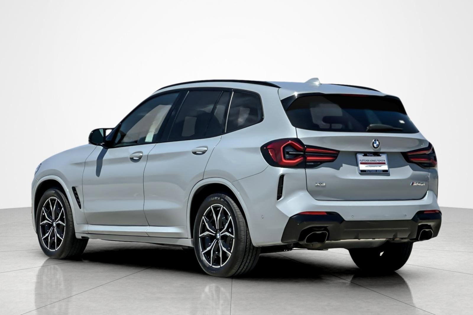 Used 2023 BMW X3 M40i AWD/4WD image 3
