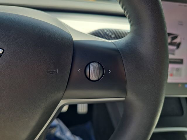 Used 2021 Tesla Model Y Performance image 25