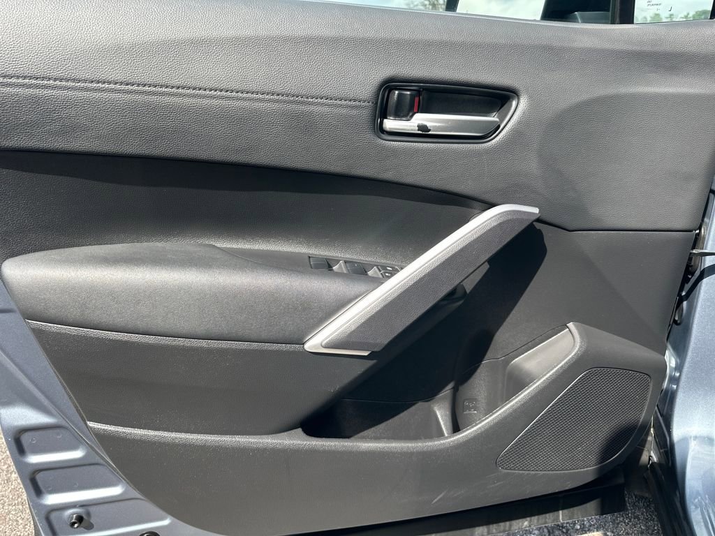 Used 2024 Toyota Corolla Cross XSE w/ Convenience Package image 28