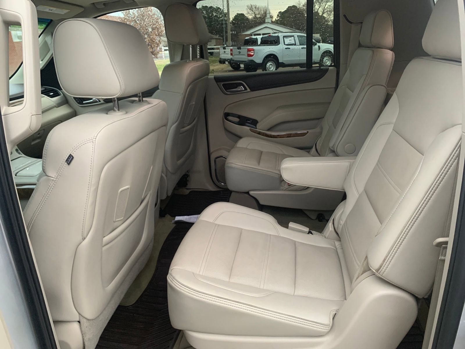 Used 2016 GMC Yukon XL Denali w/ Open Road Package image 25