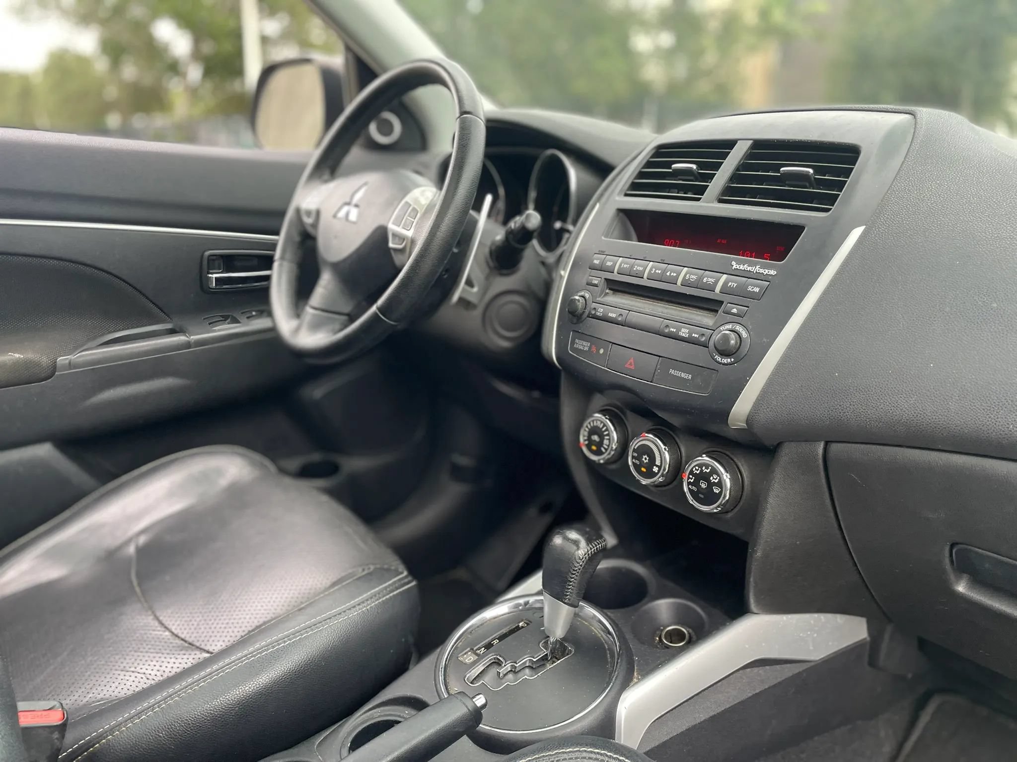 Used 2012 Mitsubishi Outlander Sport SE FWD image 25