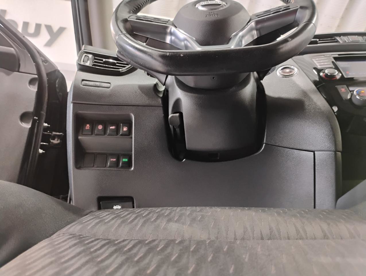 Used 2019 Nissan Rogue SV FWD image 11