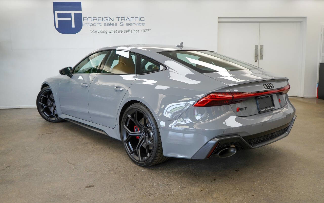 Used 2025 Audi RS 7 Performance AWD/4WD image 31