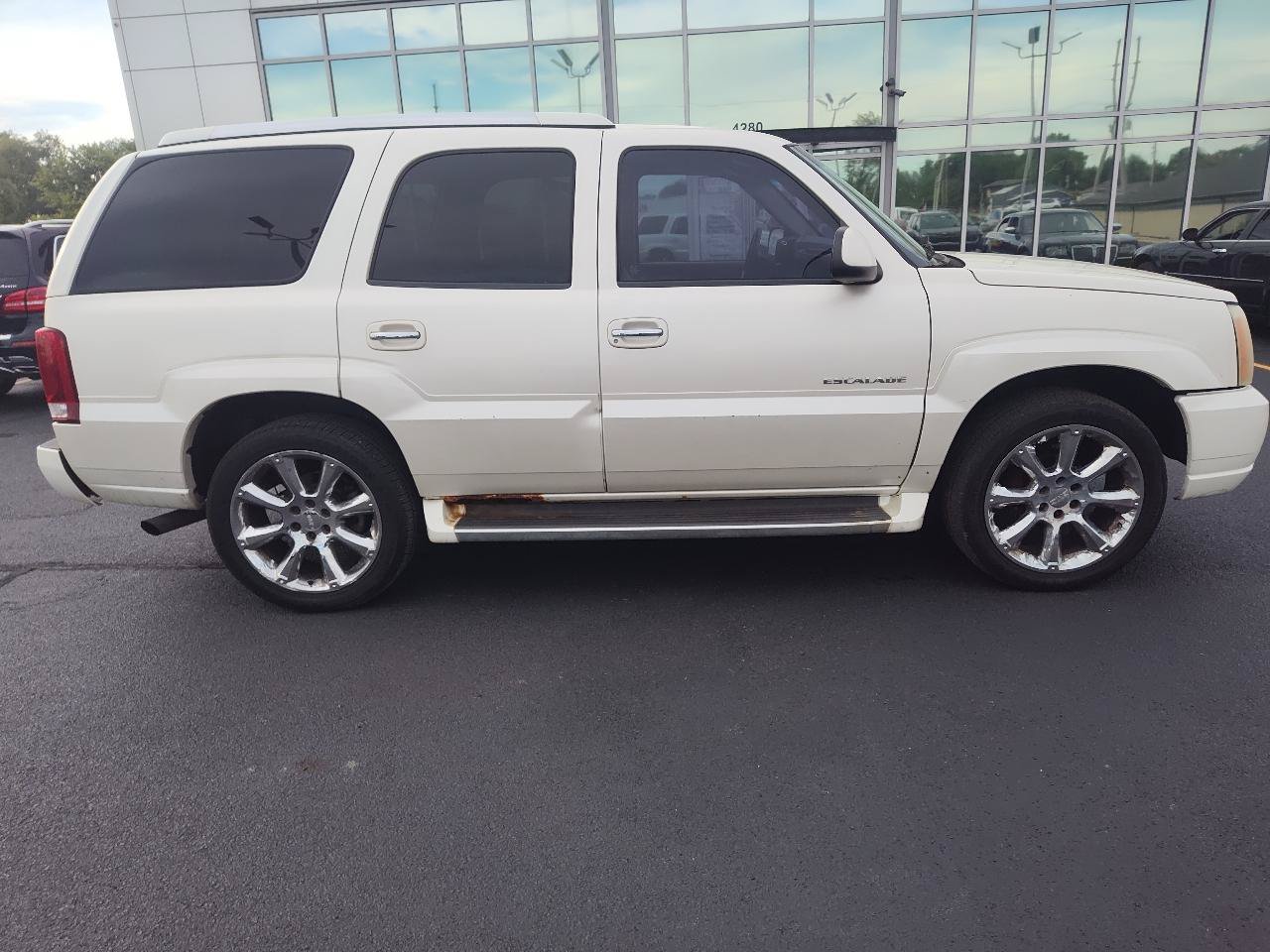 Used 2003 Cadillac Escalade AWD image 7
