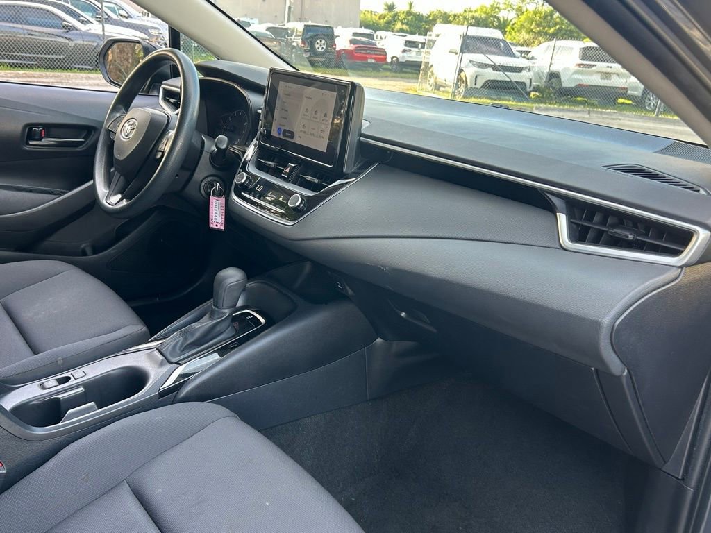 Used 2023 Toyota Corolla LE FWD image 27