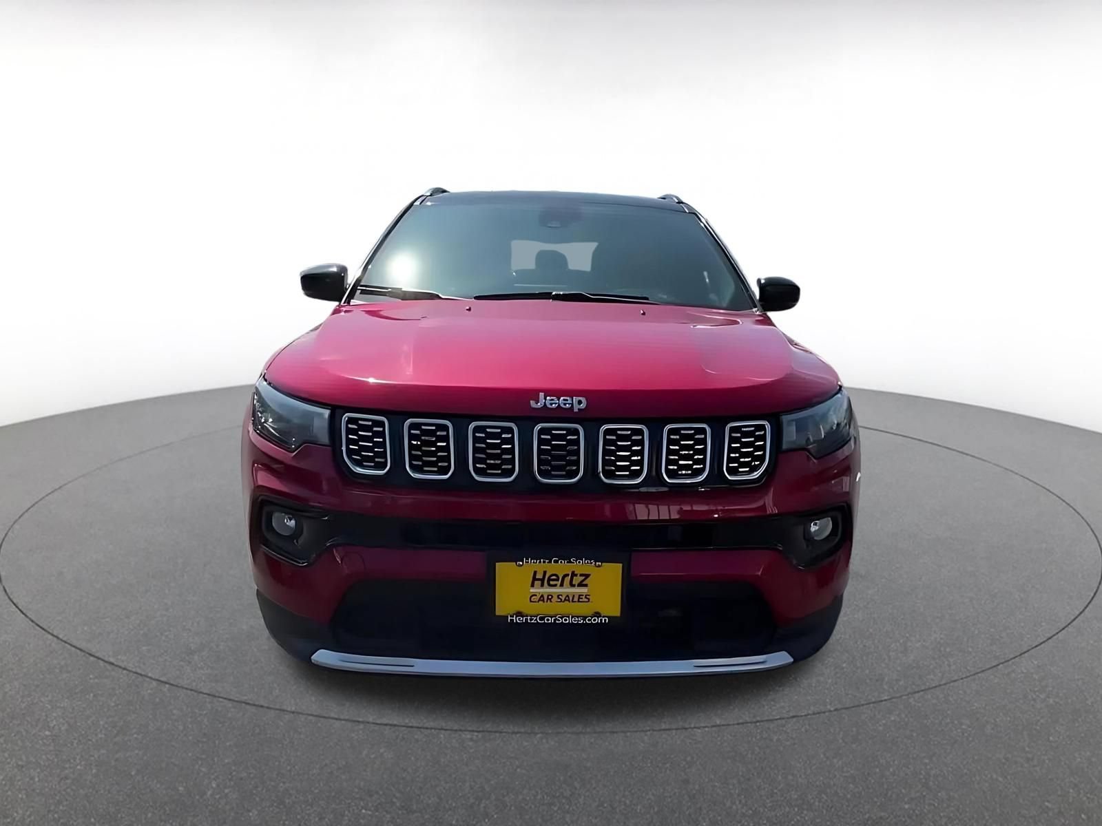Used 2025 Jeep Compass Limited AWD/4WD image 4