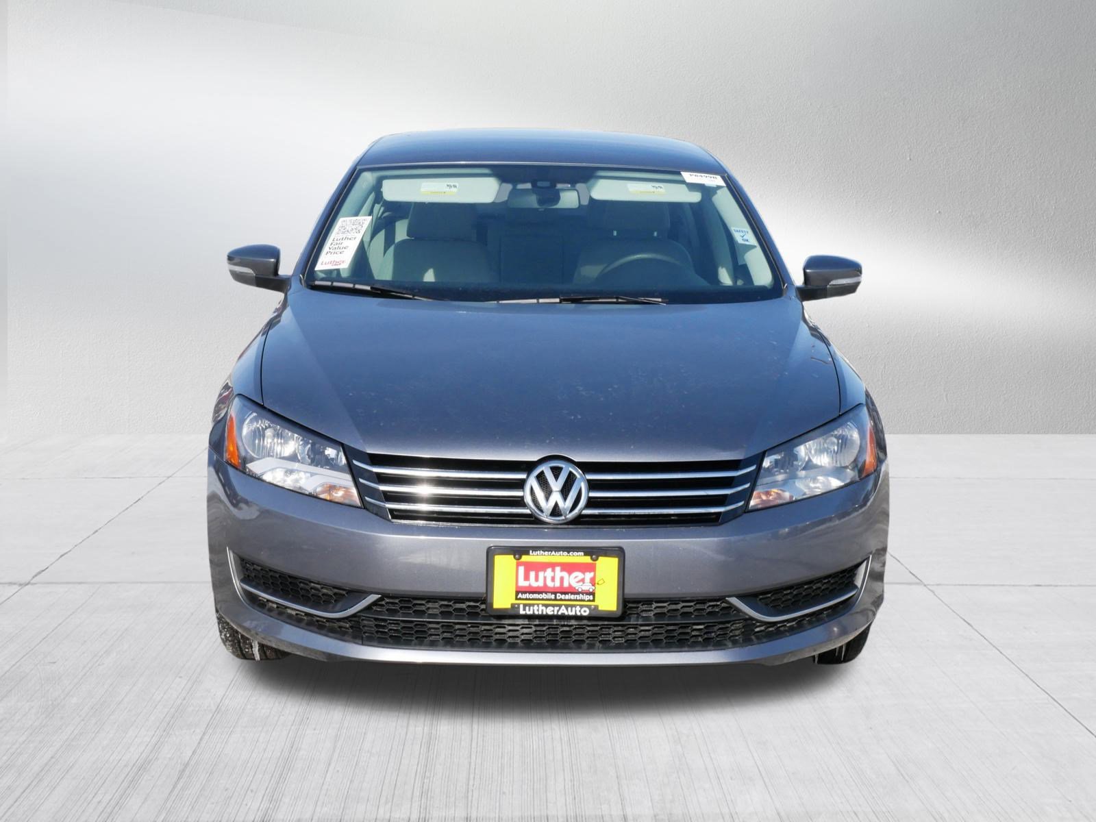 Used 2013 Volkswagen Passat Wolfsburg Edition image 2