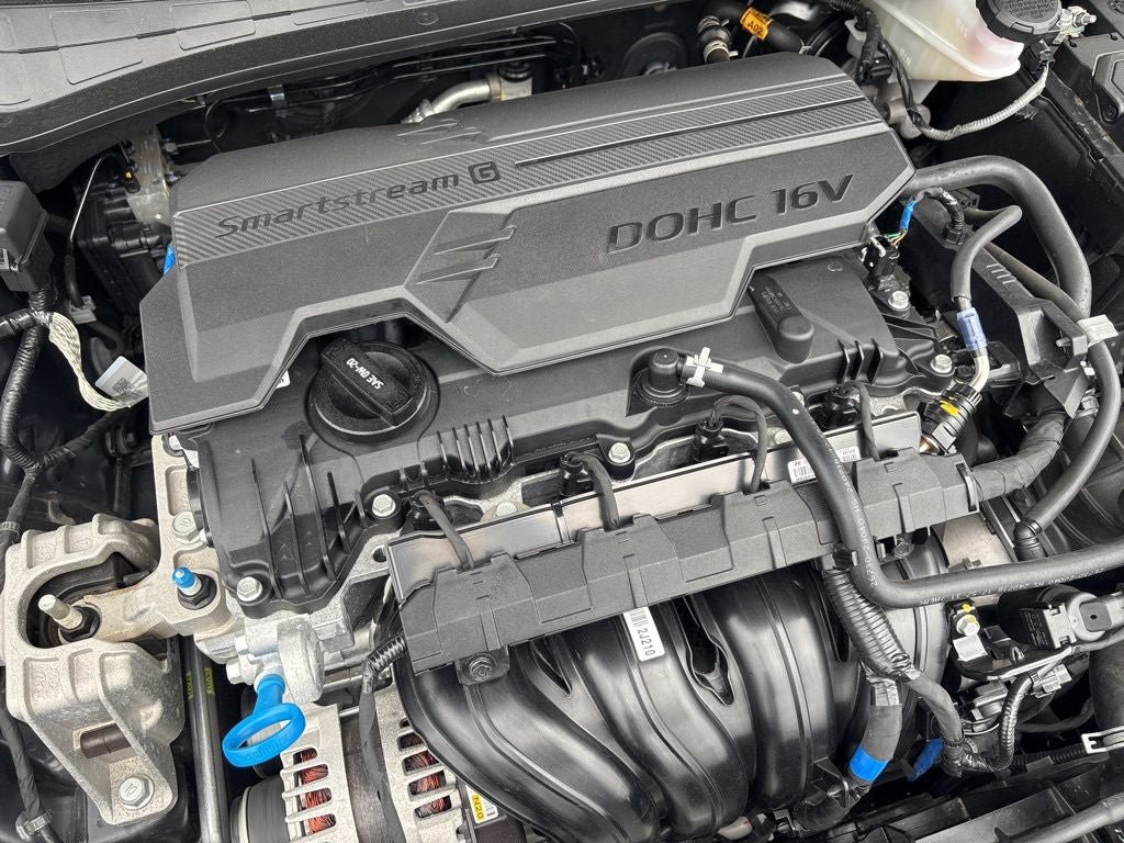 Certified 2025 Hyundai Elantra Sport FWD image 38