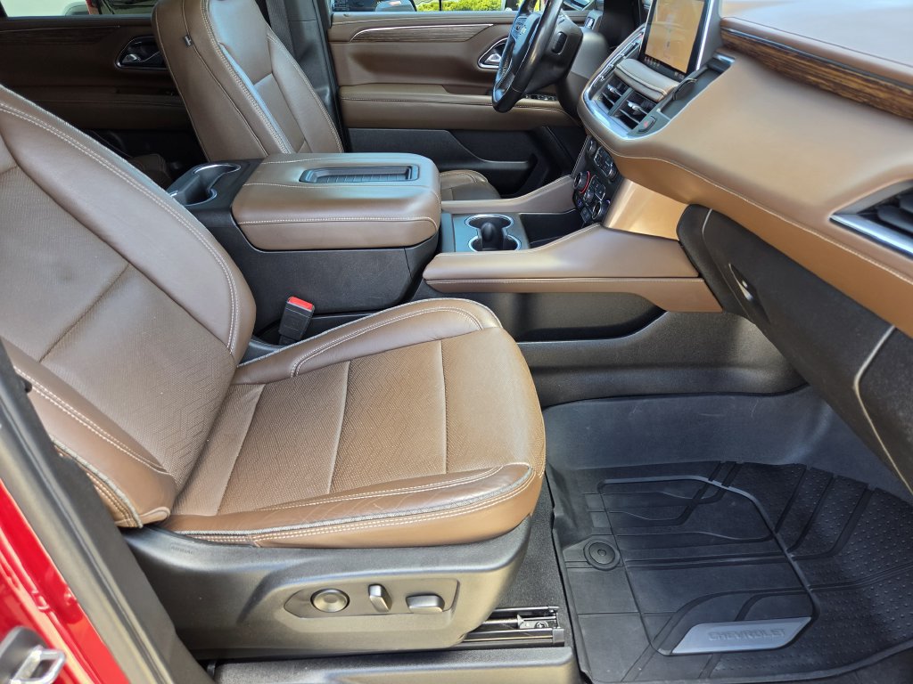 Used 2021 Chevrolet Suburban High Country RWD image 11