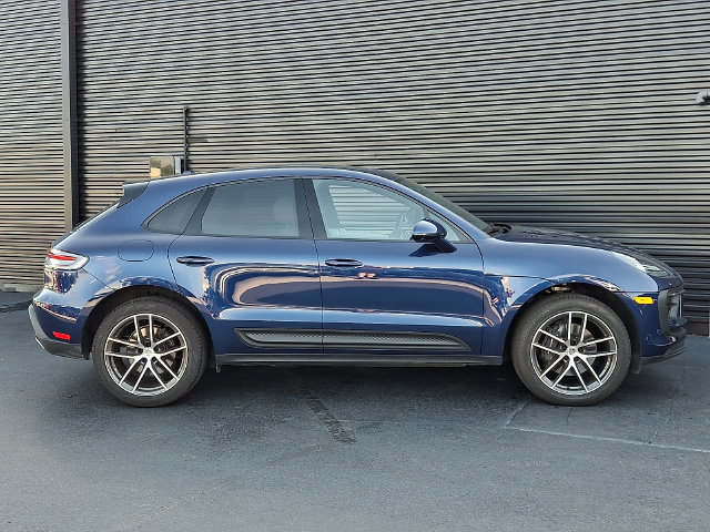 Certified 2026 Porsche Macan AWD/4WD image 8