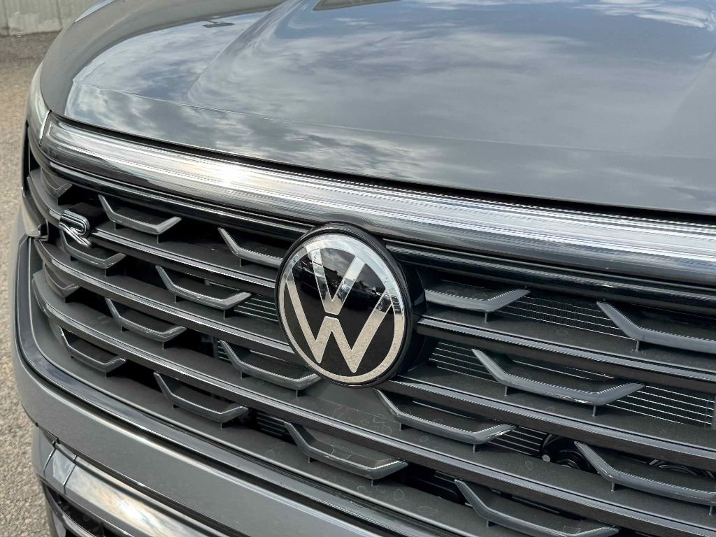 New 2026 Volkswagen Atlas Cross Sport SEL R-Line image 10