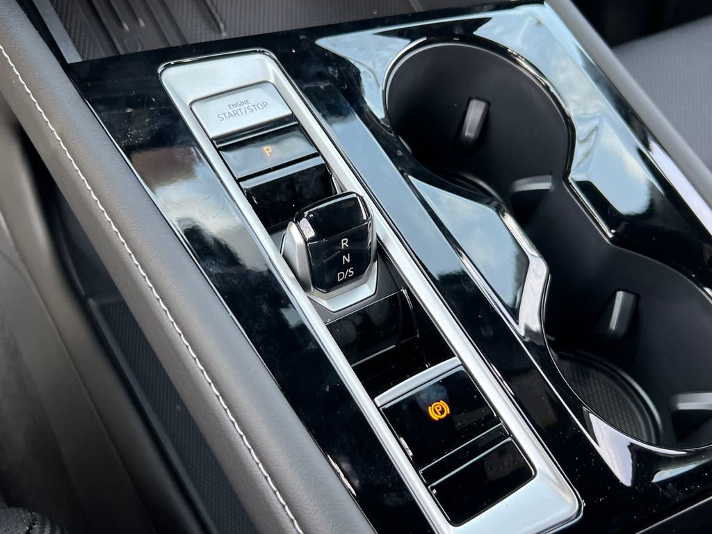 New 2026 Volkswagen Atlas Cross Sport SE image 29