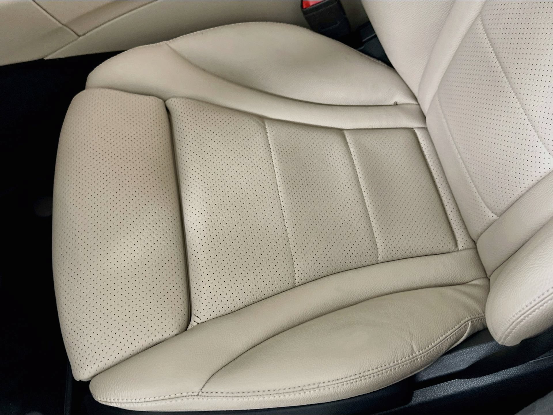 Used 2019 Mercedes-Benz C 300 Sedan image 19