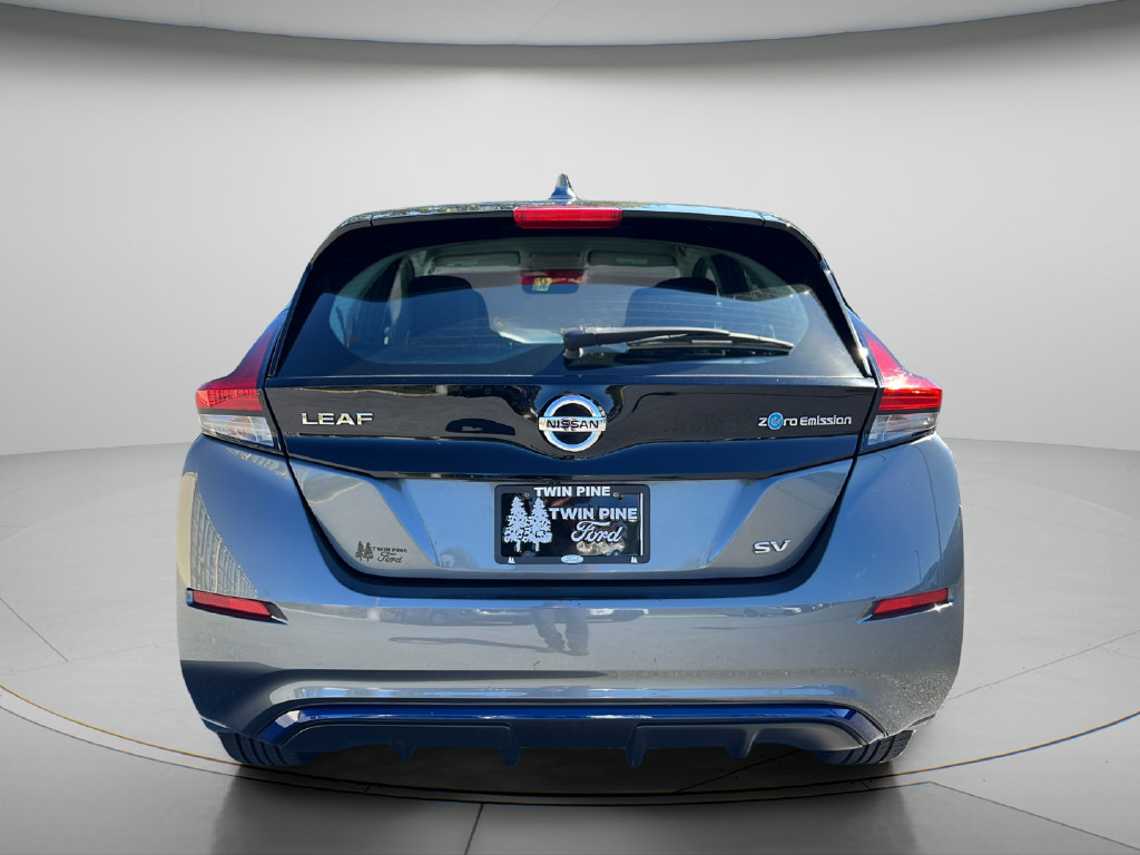 Used 2019 Nissan Leaf SV w/ SV Technology Package FWD image 6