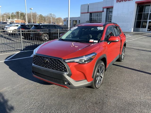 Certified 2023 Toyota Corolla Cross XLE image 4