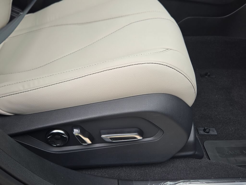 New 2026 Acura RDX SH-AWD image 11