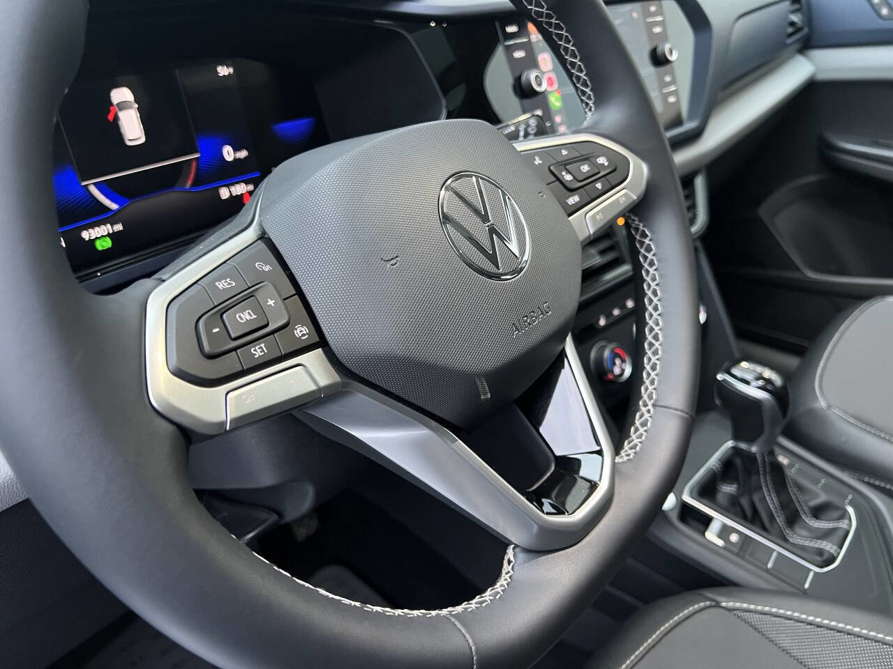 Used 2022 Volkswagen Taos SE image 7