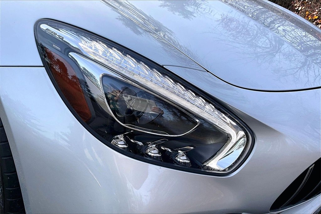 Used 2018 Mercedes-Benz AMG GT Roadster image 23