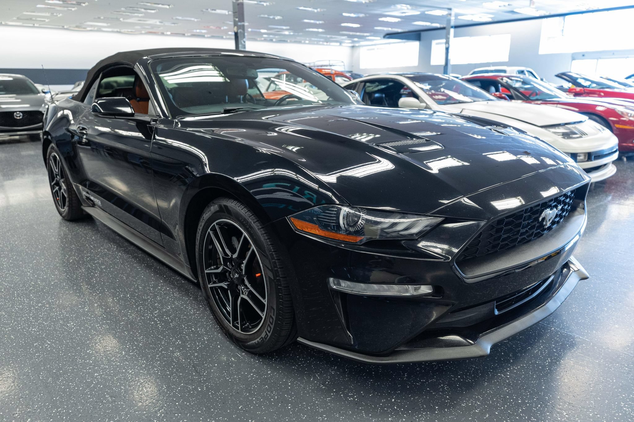 Used 2020 Ford Mustang Premium RWD image 3