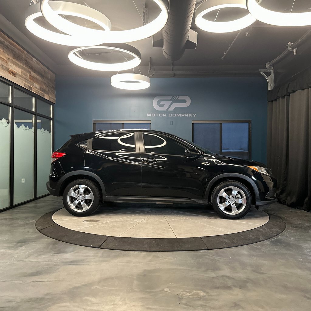 Used 2021 Honda HR-V LX image 2