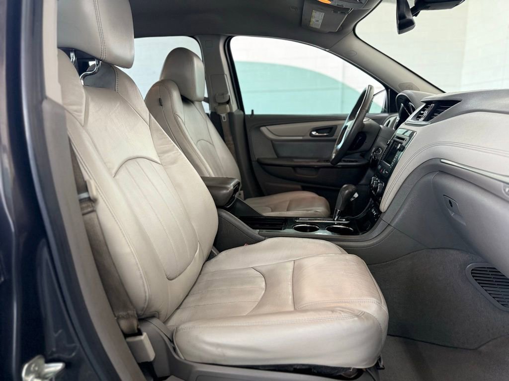 Used 2015 Chevrolet Traverse LTZ FWD image 44