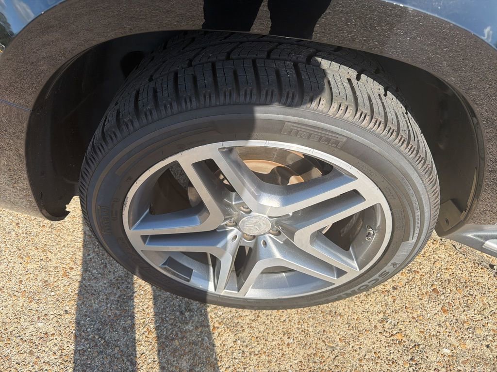 Used 2017 Mercedes-Benz GLS 550 4MATIC image 11