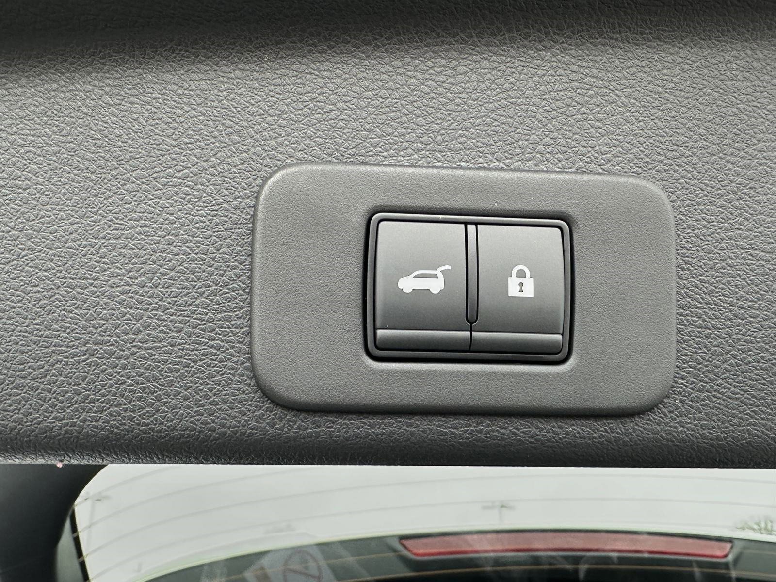 Used 2025 Nissan Murano SV image 35