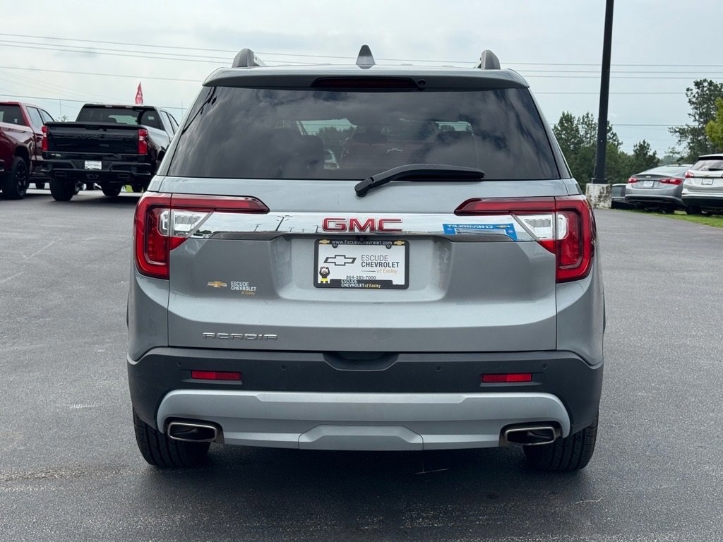 Used 2023 GMC Acadia SLE w/ Driver Convenience Package image 4