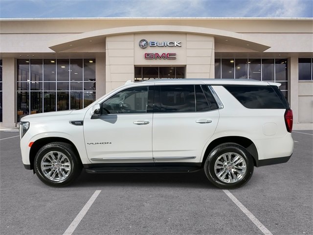 Used 2023 GMC Yukon SLT w/ SLT Luxury Package image 8
