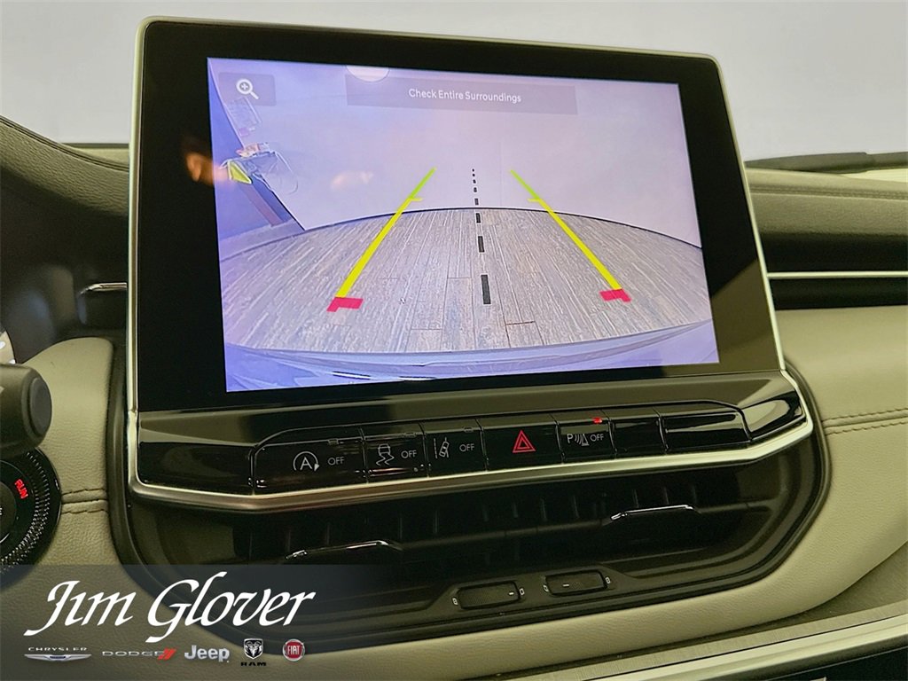 Used 2024 Jeep Compass Limited image 32