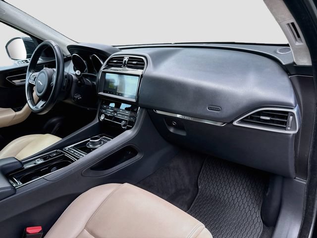 Used 2020 Jaguar F-PACE Premium AWD/4WD image 31