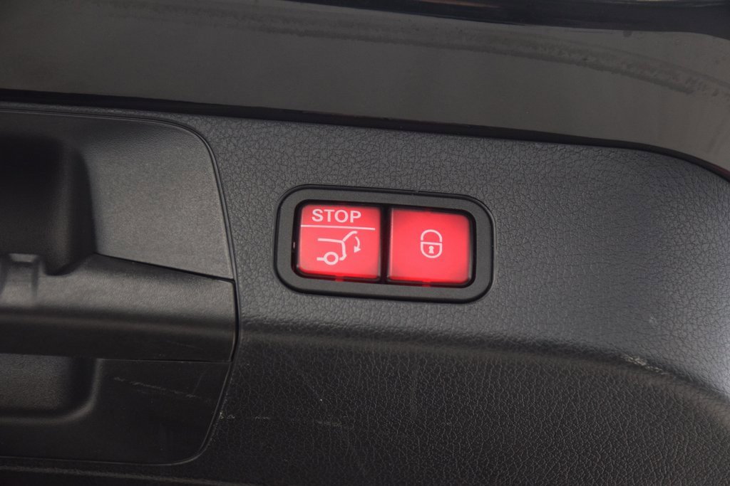 Certified 2022 Mercedes-Benz GLB 250 image 30