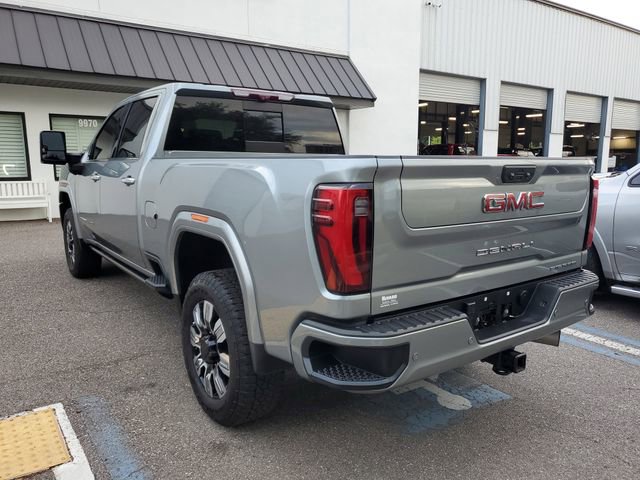 Used 2024 GMC Sierra 3500 Denali w/ Denali Reserve Package AWD/4WD image 3