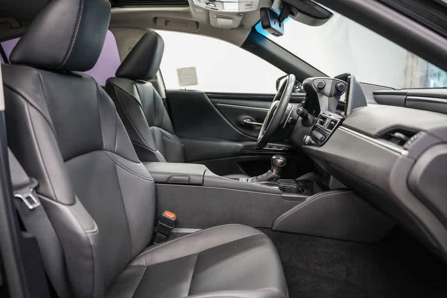 Used 2024 Lexus ES 350 w/ Accessory Package (Z2) FWD image 17