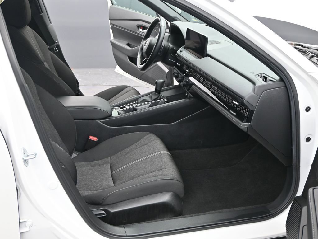 Used 2025 Honda Accord Sport image 13