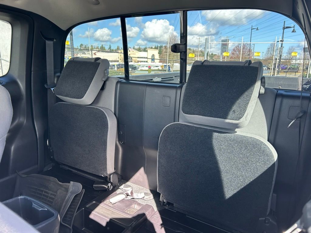 Certified 2018 Toyota Tacoma SR5 w/ SR5 Appearance Package (SM) AWD/4WD image 11