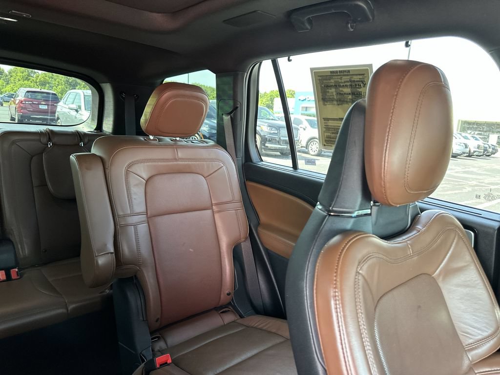 Used 2021 Lincoln Aviator Reserve w/ Equipment Group 208A AWD/4WD image 14