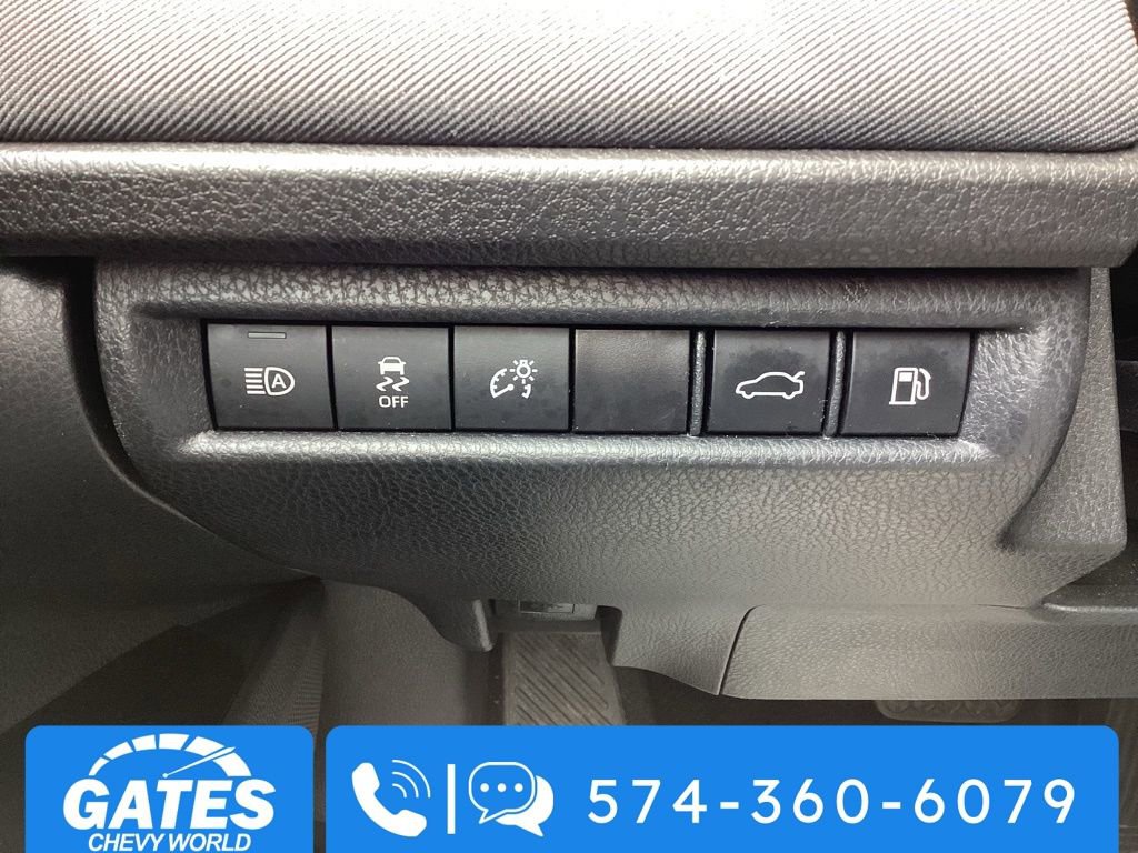 Used 2025 Toyota Camry LE FWD image 21