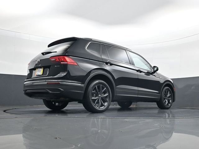 Used 2022 Volkswagen Tiguan SE AWD/4WD image 25