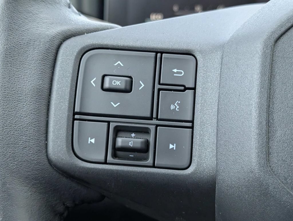 Used 2026 Toyota RAV4 XSE w/ Panoramic Sun Roof Package AWD/4WD image 36