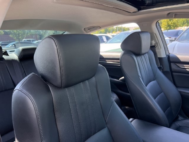 Used 2022 Honda Accord EX-L image 32