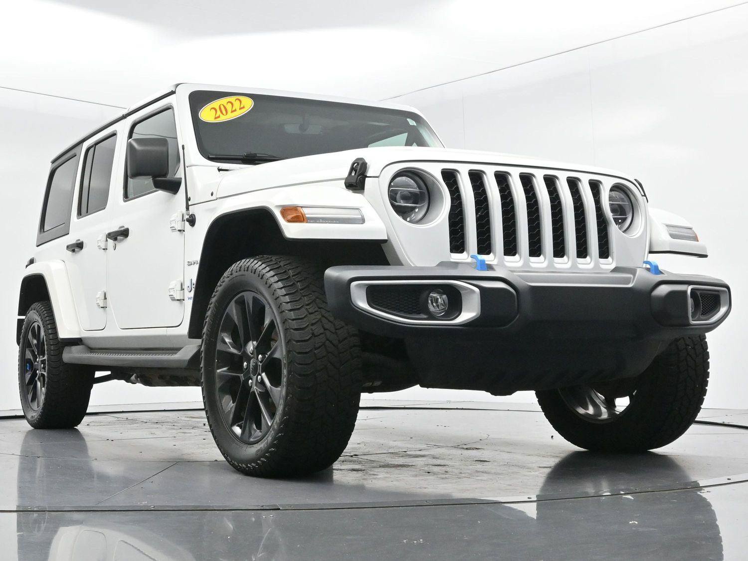 Used 2022 Jeep Wrangler Unlimited Sahara AWD/4WD image 47