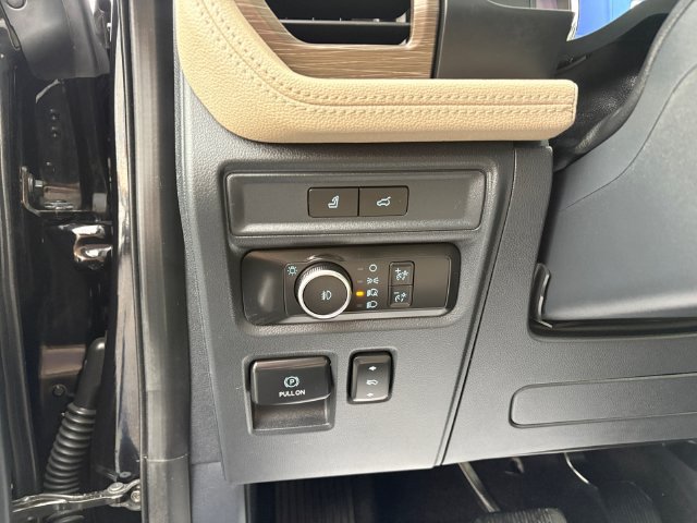 Used 2022 Ford Expedition Max Limited AWD/4WD image 21