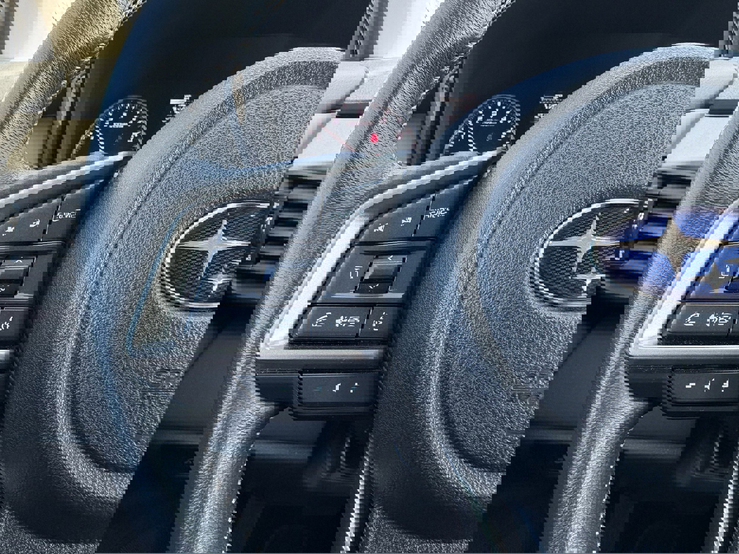 Used 2025 Subaru Outback Premium image 15