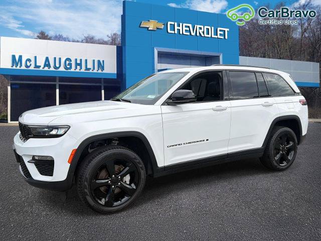 Used 2023 Jeep Grand Cherokee Limited w/ Black Appearance Package