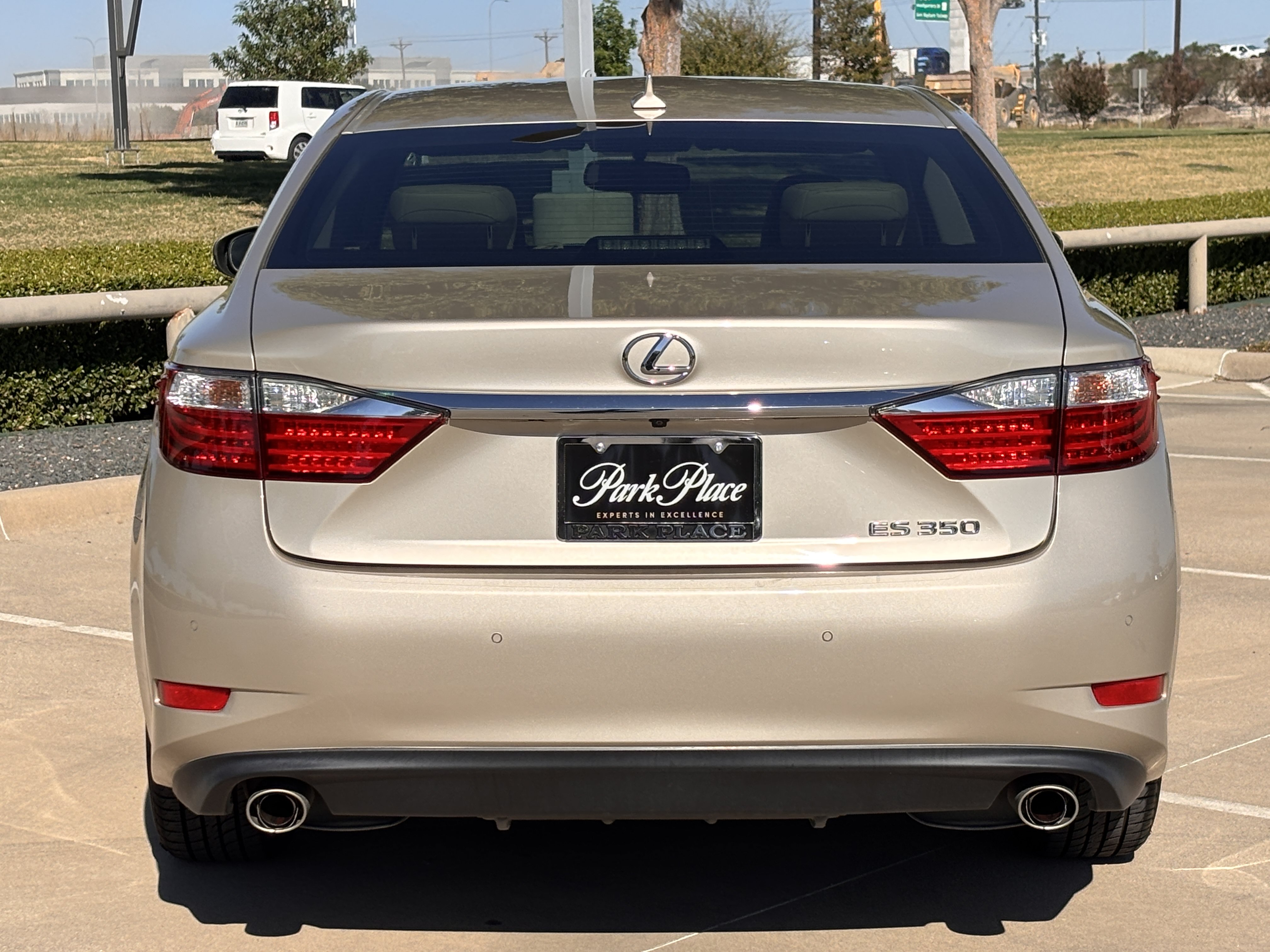 Used 2013 Lexus ES 350 w/ Premium Pkg FWD image 4