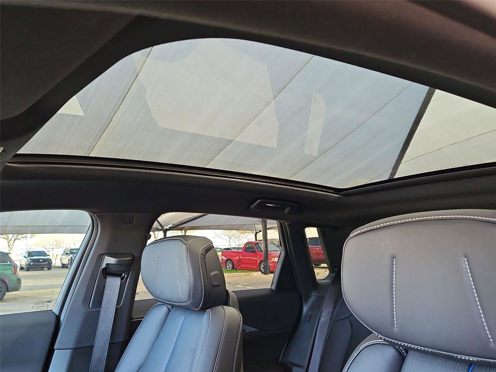 New 2025 Cadillac Lyriq Sport w/ LPO, Floor Liner Package AWD/4WD image 8