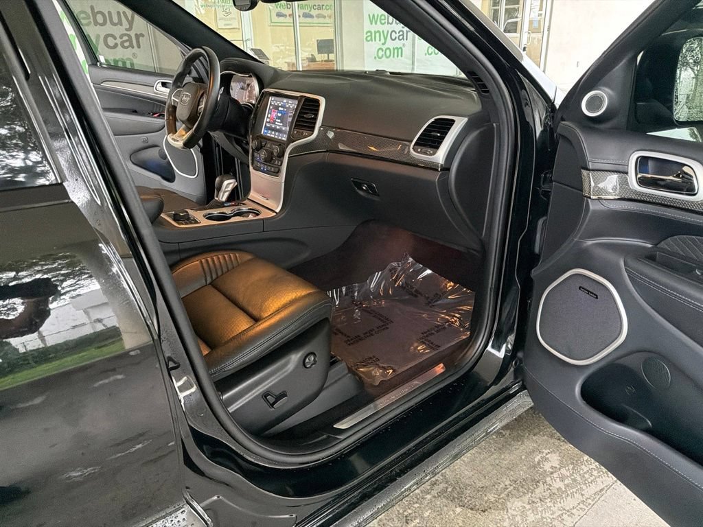 Used 2018 Jeep Grand Cherokee Trackhawk AWD/4WD image 31