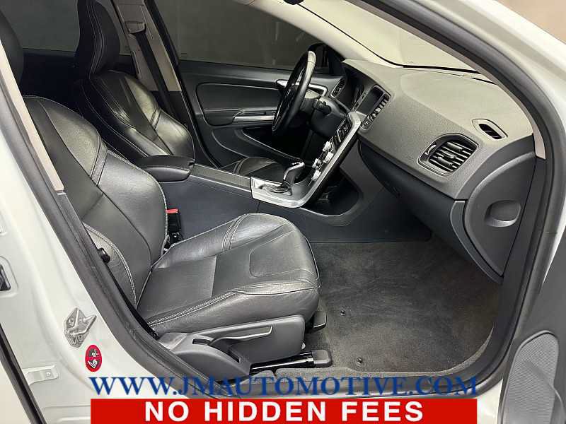 Used 2017 Volvo S60 T5 Dynamic AWD/4WD image 20